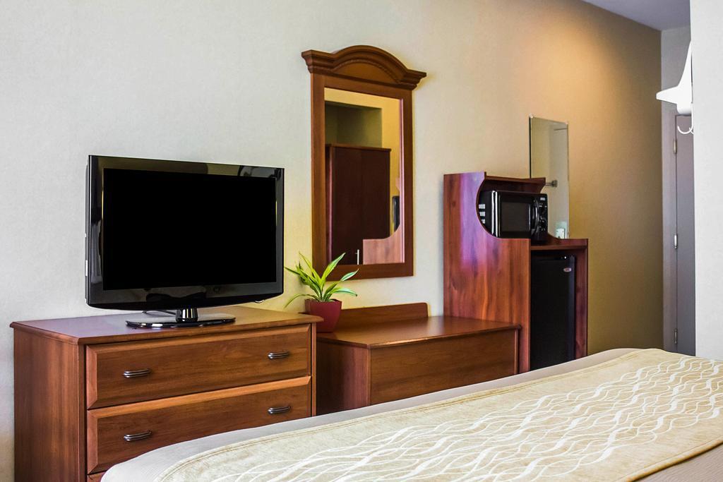 Comfort Inn Guilford Near I-95 Екстер'єр фото