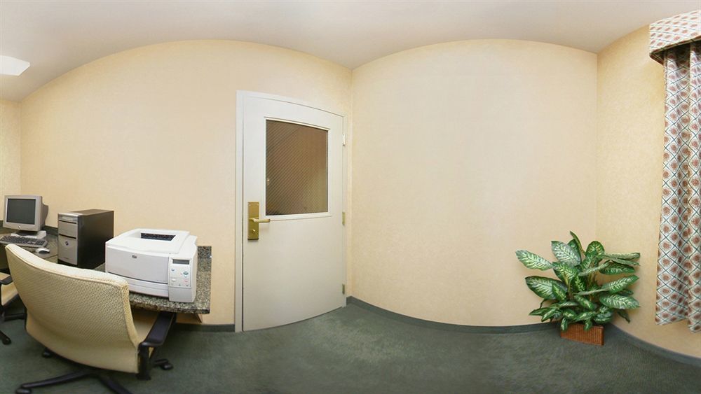 Comfort Inn Guilford Near I-95 Екстер'єр фото