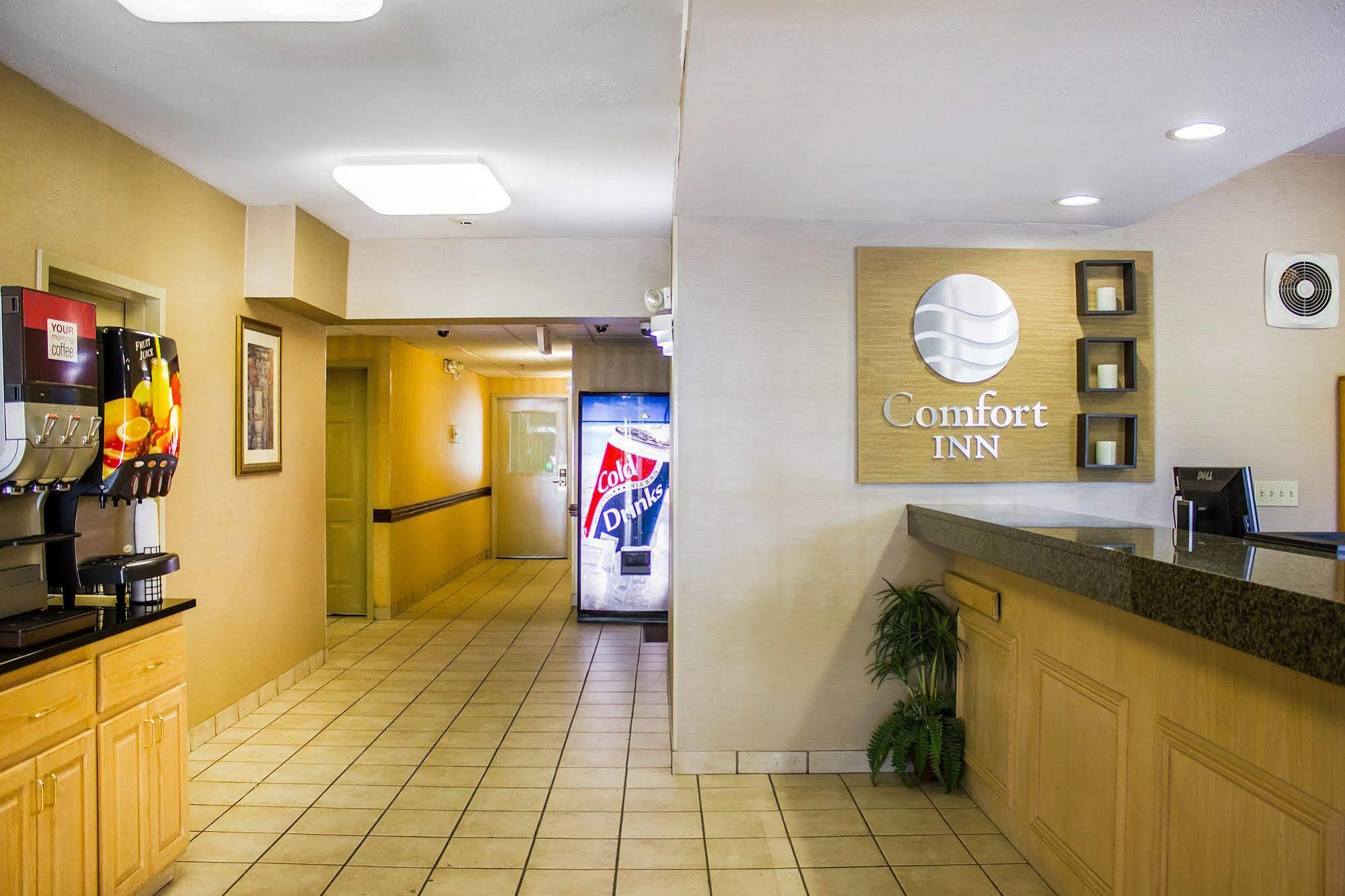 Comfort Inn Guilford Near I-95 Екстер'єр фото